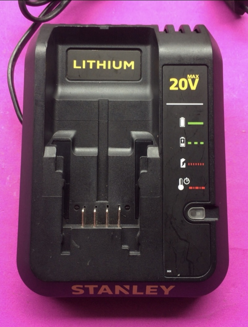 20V 1A Battery Charger for STA - Power Tools Stanley 评论和价格